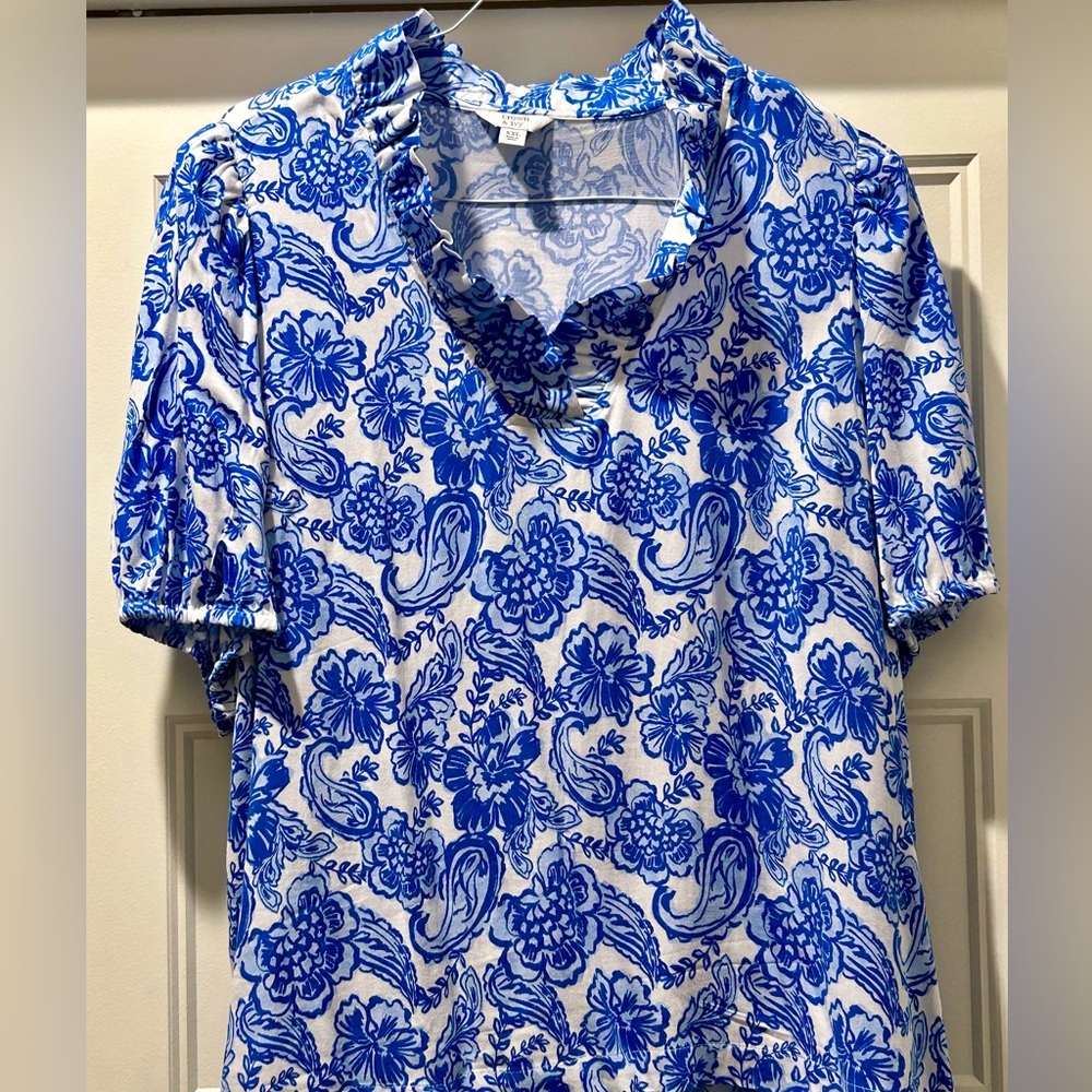 Floral Blue and White Women's Top
